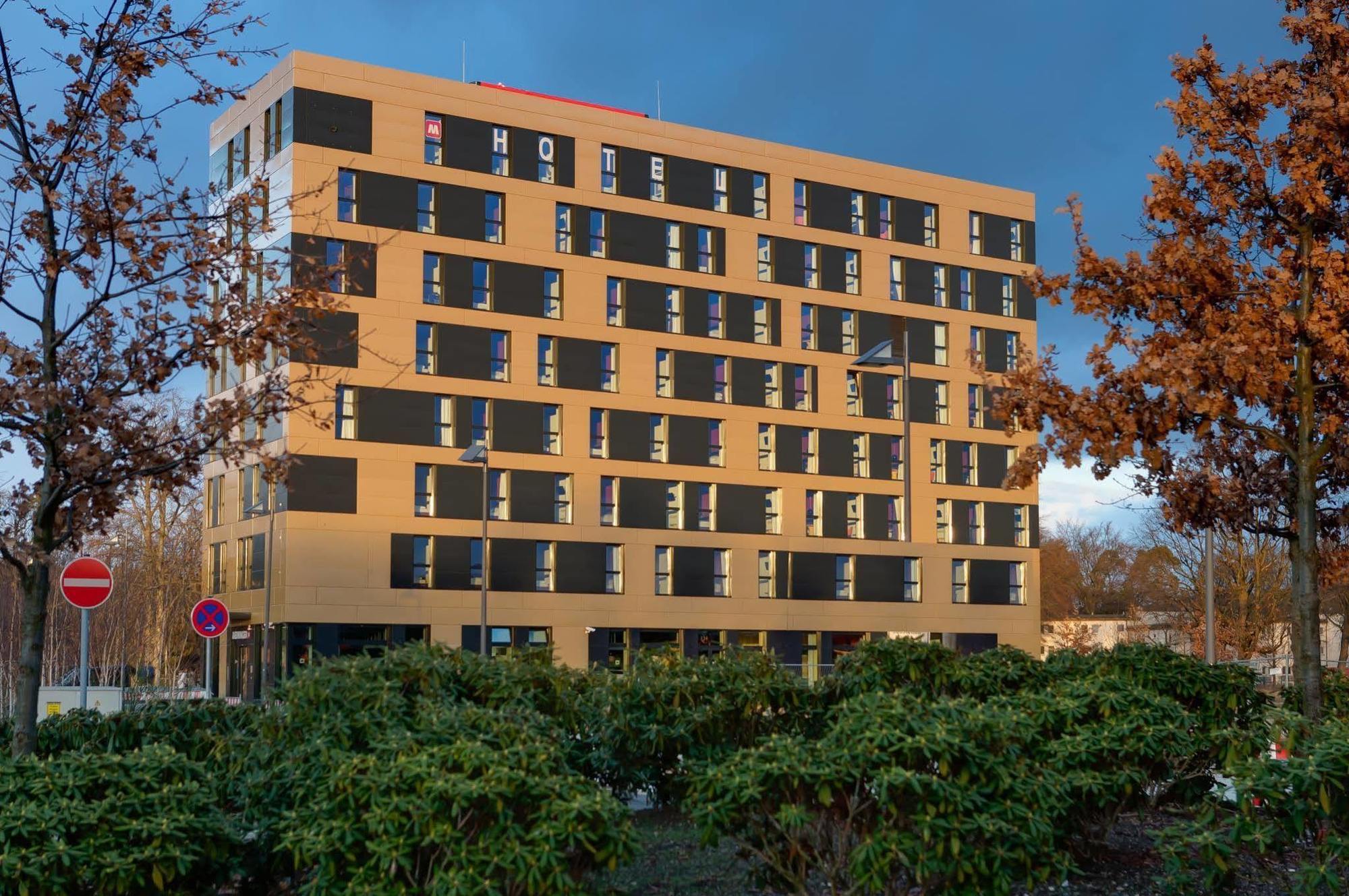 Meininger Hotel Frankfurt Main / Airport Frankfurt am Main Exterior photo